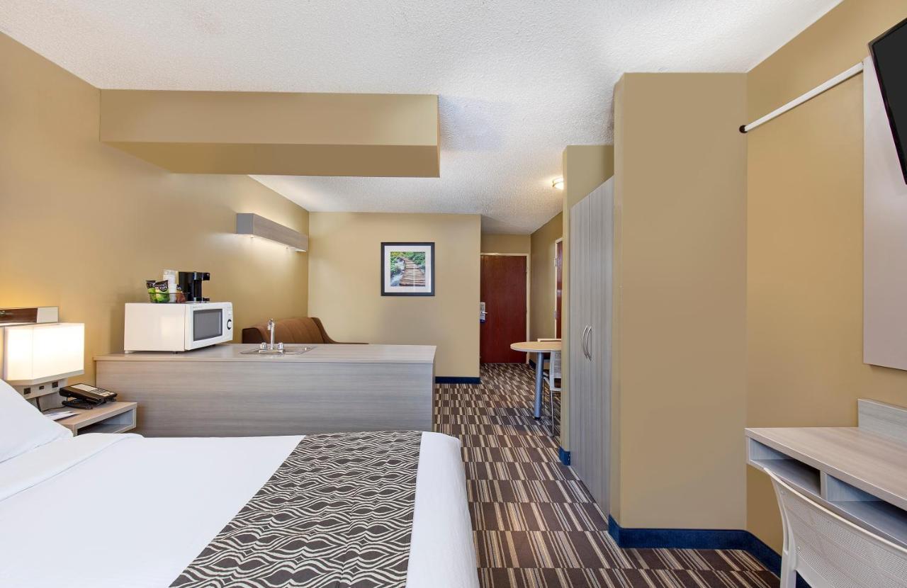 Microtel Inn & Suites By Wyndham Драй-Ридж Экстерьер фото